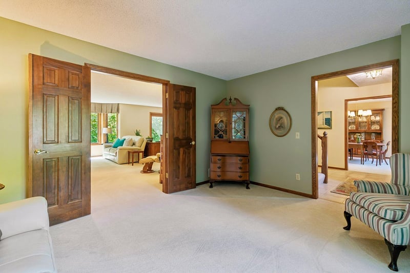 8050 134th St W, Apple Valley, MN 55124