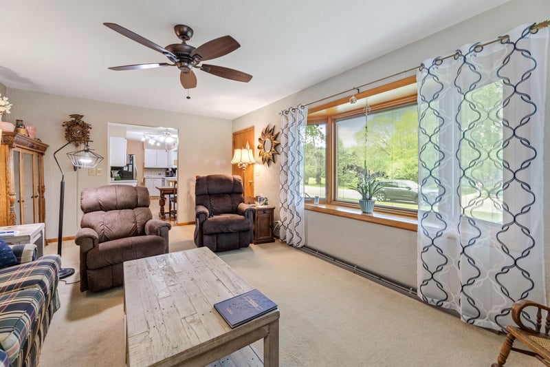 1366 Lorrai Dr, Winona, MN 55987