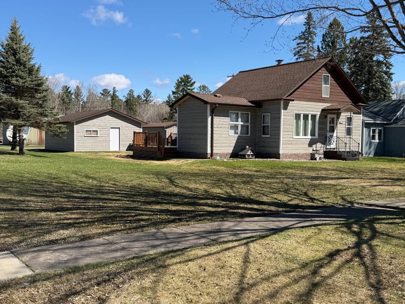 104 Cedar St NE, Remer, MN 56672