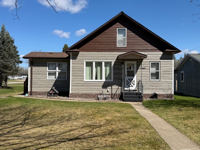 104 Cedar St NE, Remer, MN 56672