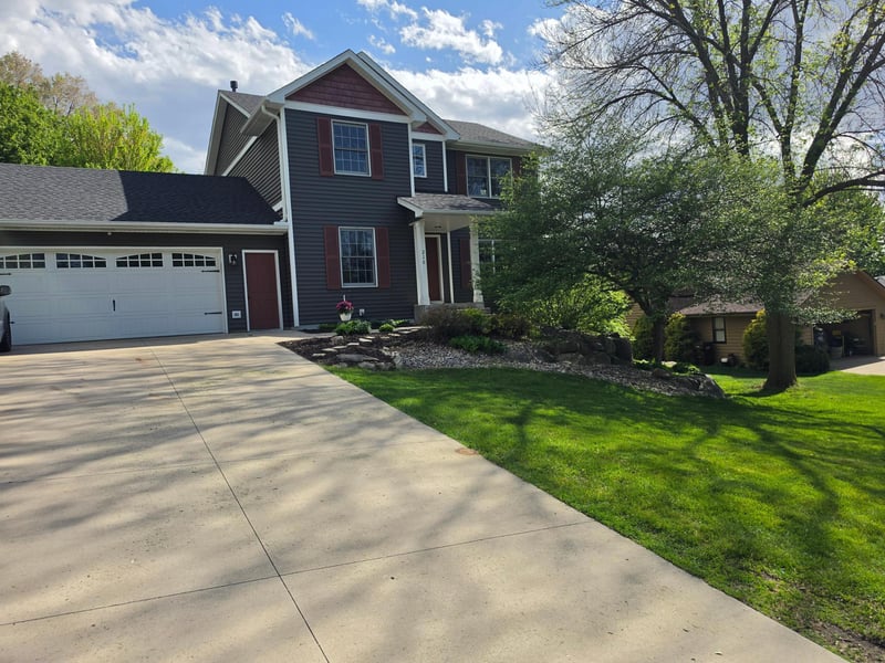 210 10th St SE, New Prague, MN 56071