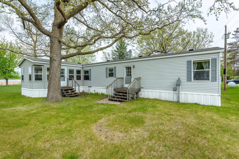 27513 340th Ave, Underwood, MN 56586