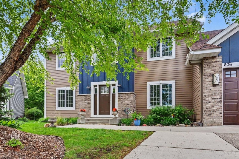 606 Doherty Ave SE, New Prague, MN 56071