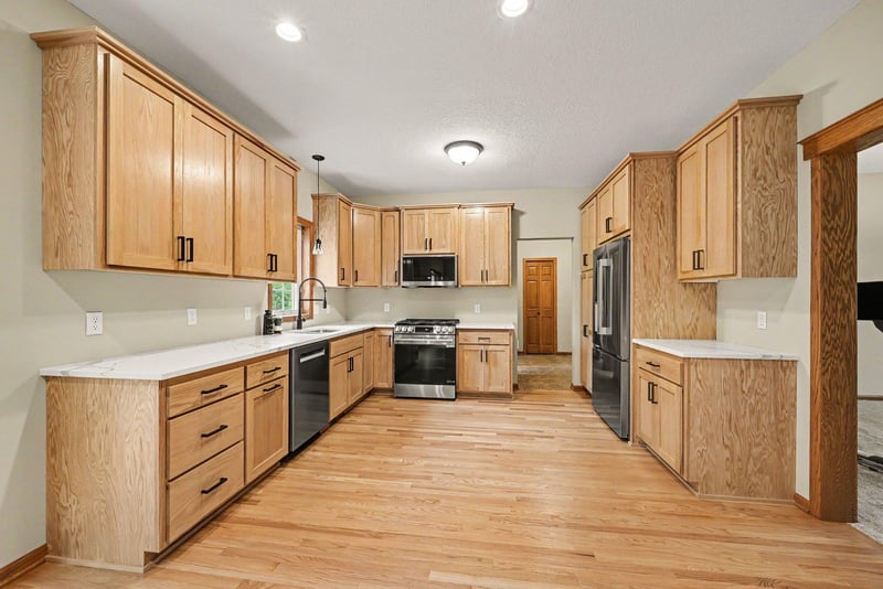 606 Doherty Ave SE, New Prague, MN 56071