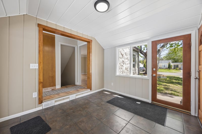 4515 Welcome Ave N, Crystal, MN 55422