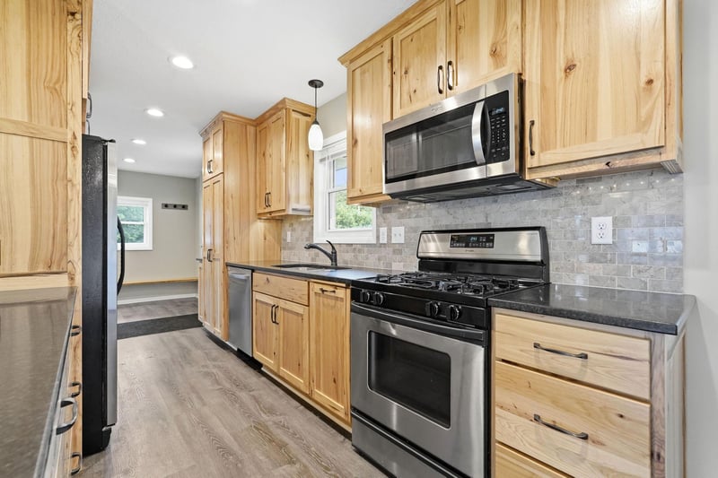 10200 Redwood St NW, Coon Rapids, MN 55433