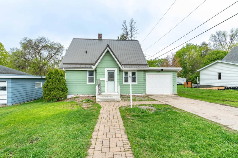 1119 N Lake St, Fergus Falls, MN 56537