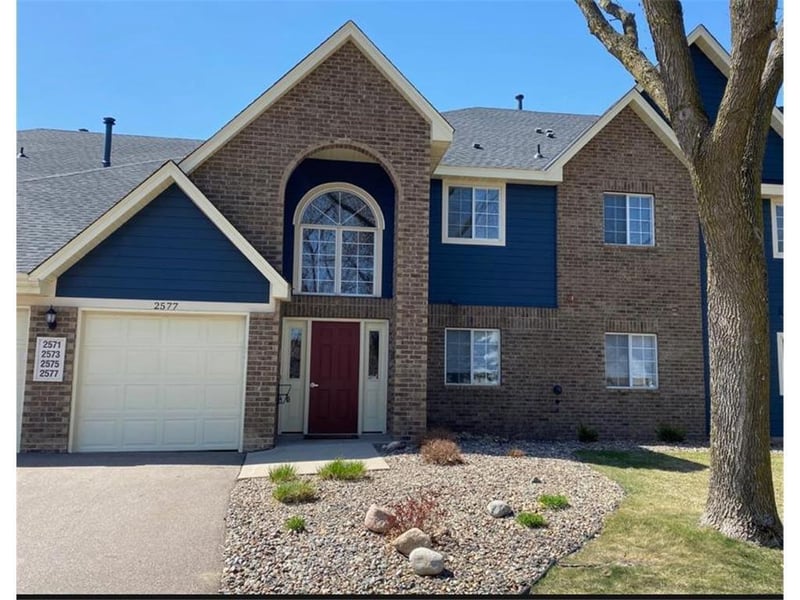 2575 Heritage Dr, Mendota Heights, MN 55120