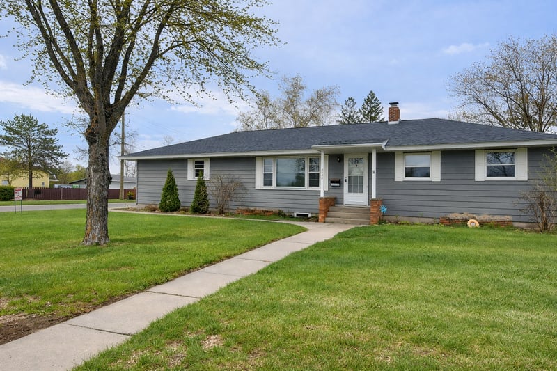 2820 Bixby Ave NE, Bemidji, MN 56601