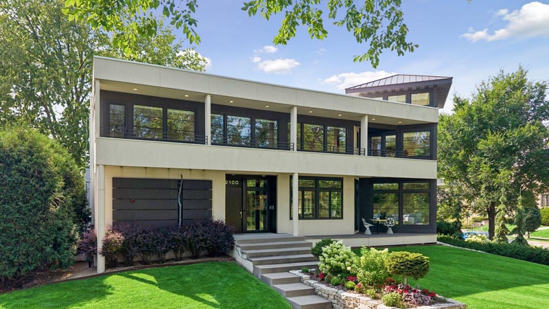 2100 W Lake Of The Isles Pw, Minneapolis, MN 55405