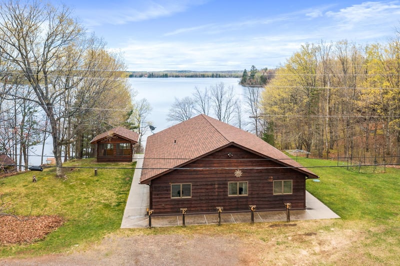 6848 Bear Island Rd, Duluth, MN 55803