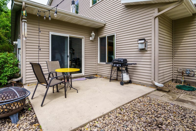 503 Welco Ln W, Montgomery, MN 56069