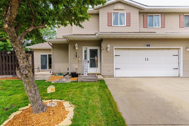 503 Welco Ln W, Montgomery, MN 56069