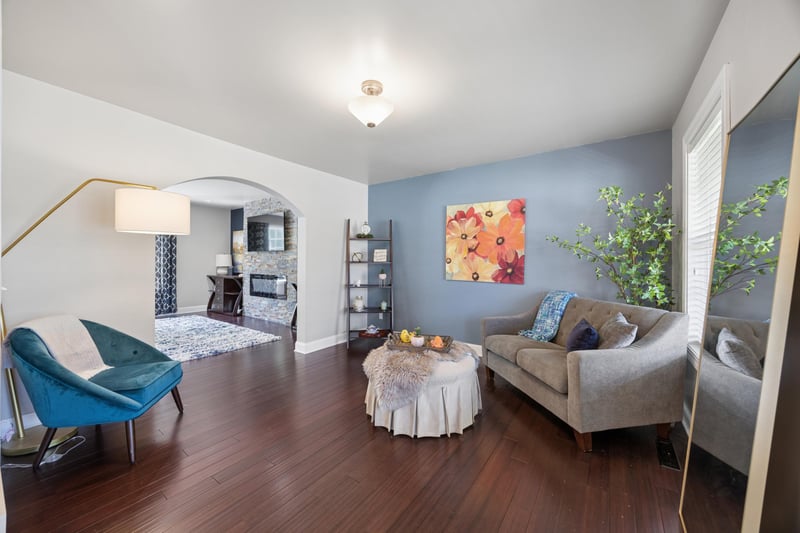 7891 Claiborne Ln, Inver Grove Heights, MN 55076