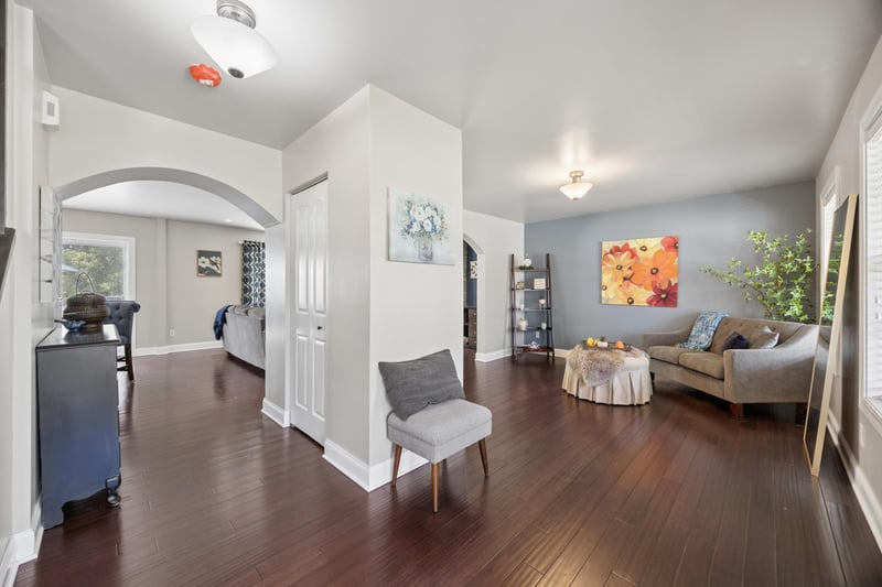 7891 Claiborne Ln, Inver Grove Heights, MN 55076
