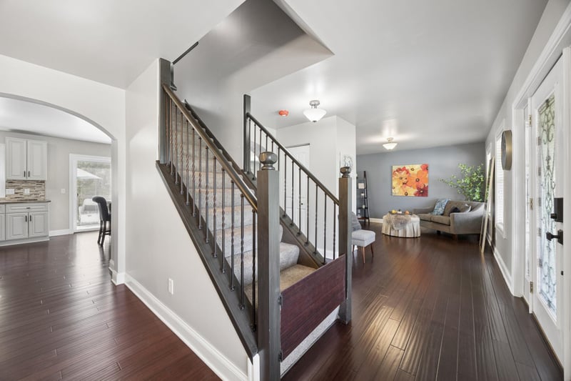 7891 Claiborne Ln, Inver Grove Heights, MN 55076
