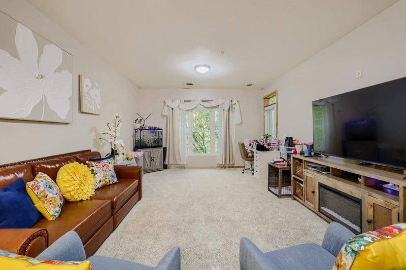 2850 Cedar Ave S #202, Minneapolis, MN 55407