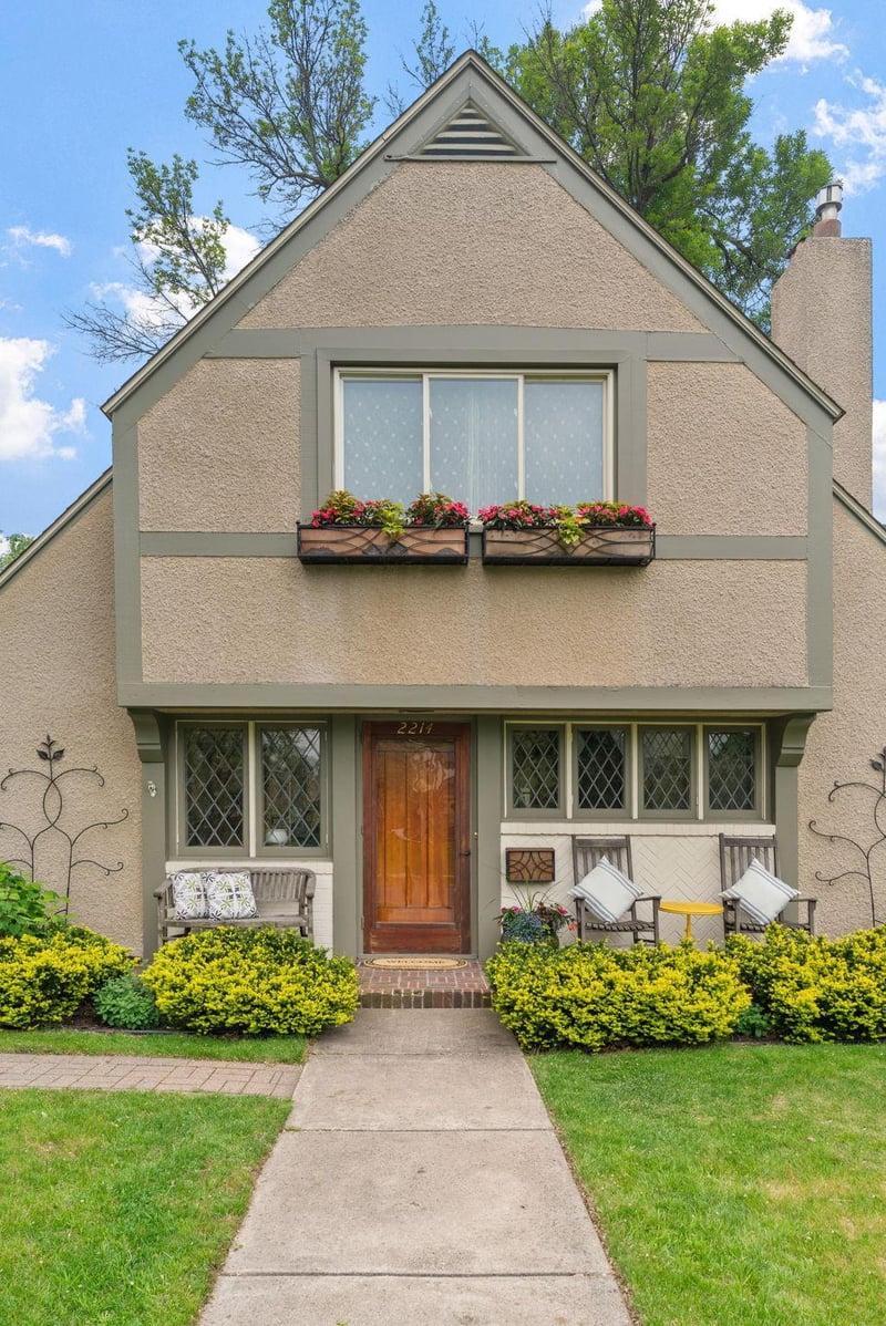 2214 Saint Anthony Pw, Minneapolis, MN 55418