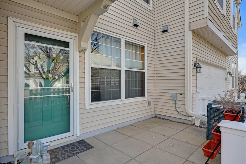 1871 Wildflower Ct, Shoreview, MN 55126