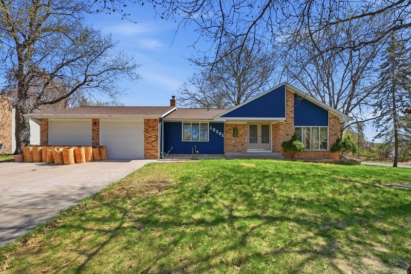 10501 Fillmore St NE, Blaine, MN 55434