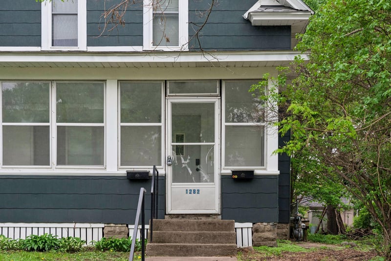 1282 Hewitt Ave, Saint Paul, MN 55104