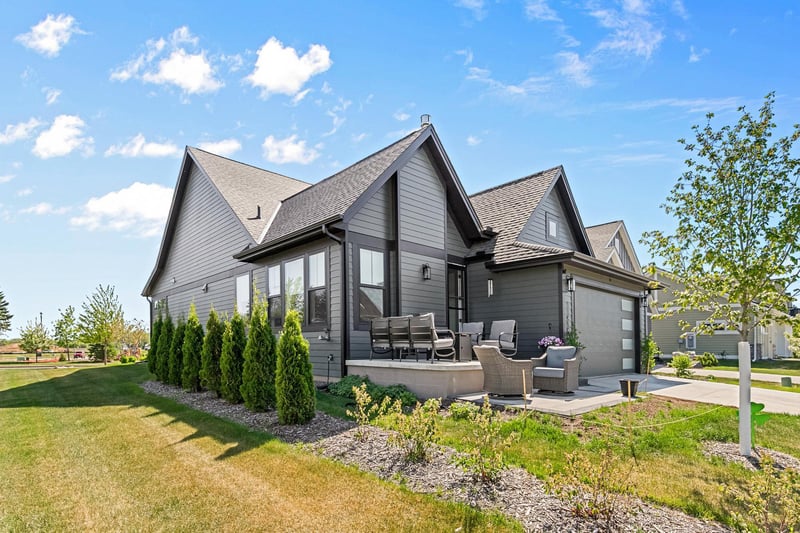 11490 Sunflower Ln N, Lake Elmo, MN 55042