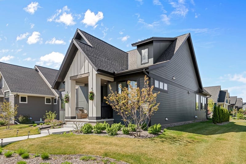 11490 Sunflower Ln N, Lake Elmo, MN 55042