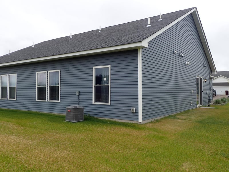 39872 Fallbrook Ave, North Branch, MN 55056