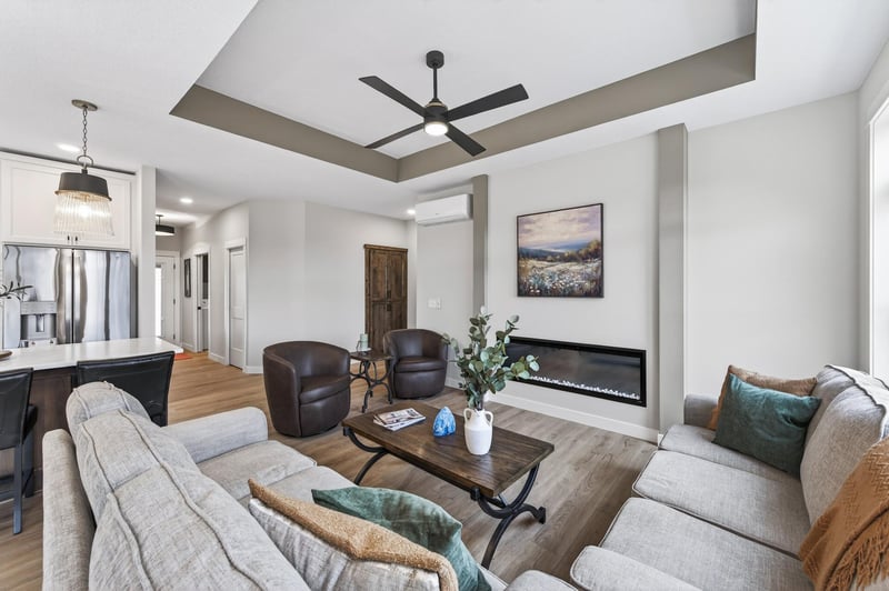 1225 Honeysuckle Ln, Cambridge, MN 55008