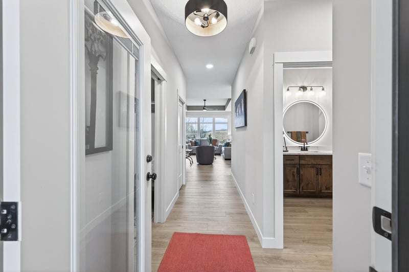 1225 Honeysuckle Ln, Cambridge, MN 55008