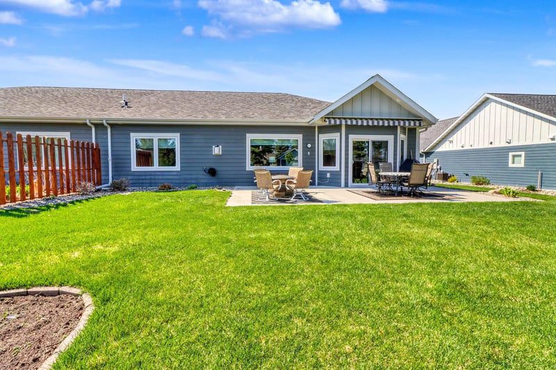 906 Lake Forest Cir, Detroit Lakes, MN 56501