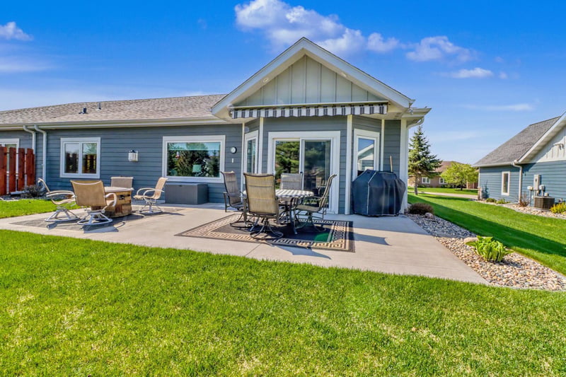 906 Lake Forest Cir, Detroit Lakes, MN 56501