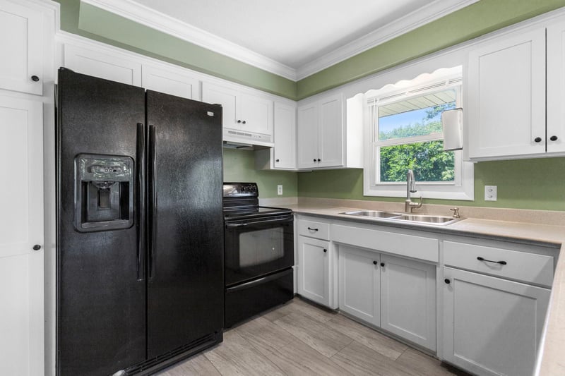 13000 James Ave S, Burnsville, MN 55337