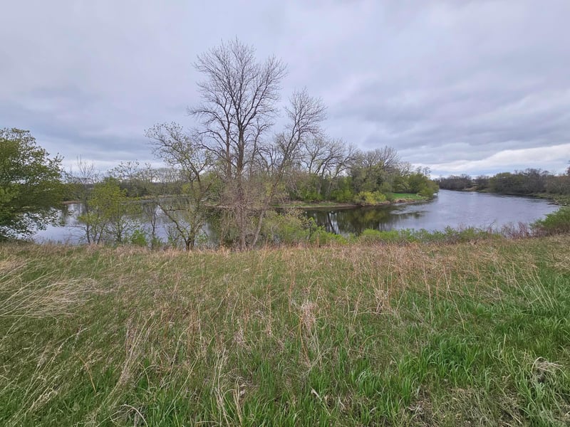 305 Water Ave S, Saint Hilaire, MN 56754