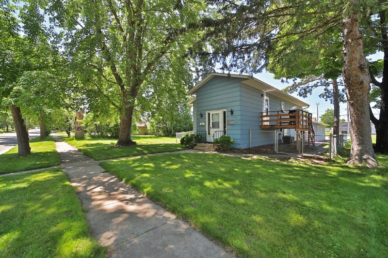 521 5th St NE, Staples, MN 56479