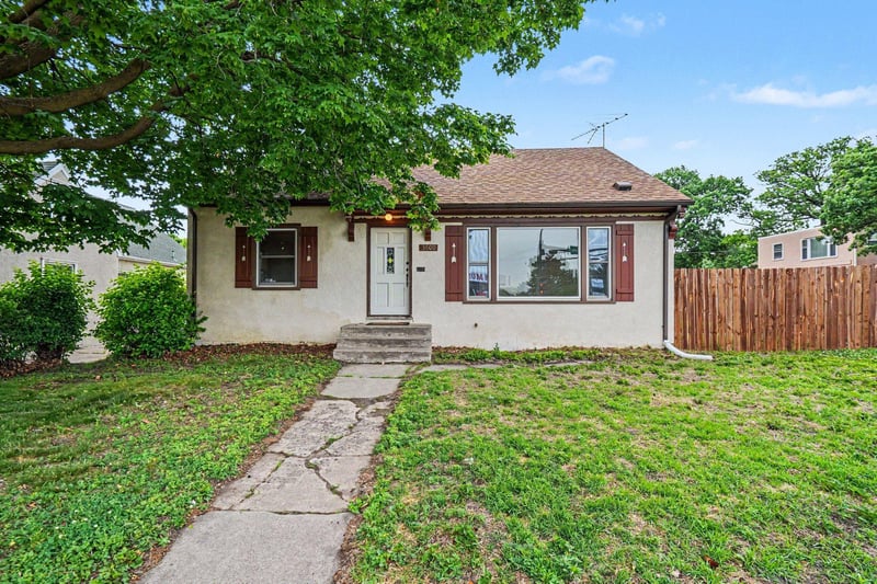 3600 Noble Ave N, Robbinsdale, MN 55422