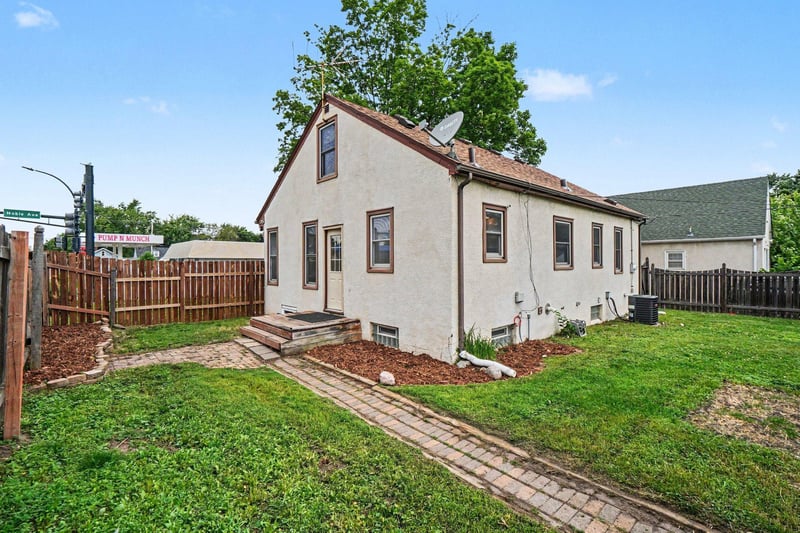 3600 Noble Ave N, Robbinsdale, MN 55422