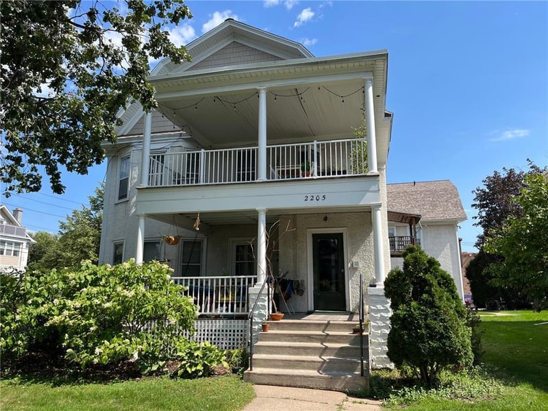 2205 Pleasant Ave, Minneapolis, MN 55404