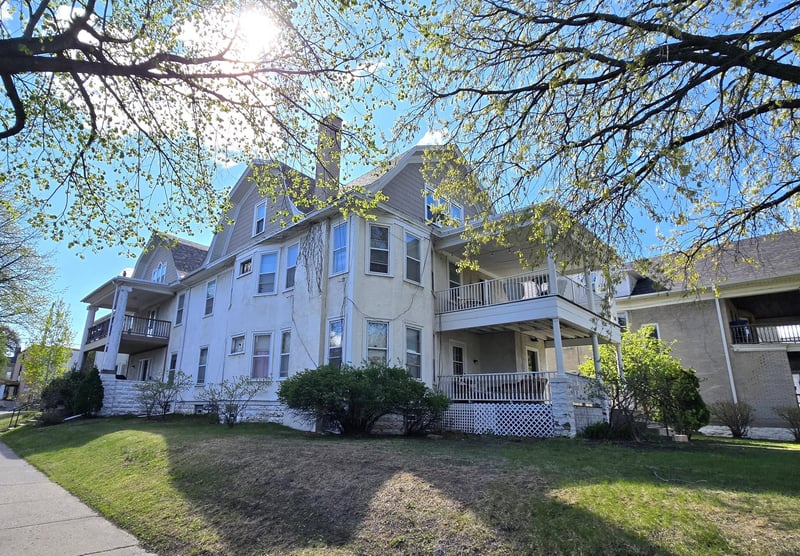 2205 Pleasant Ave, Minneapolis, MN 55404