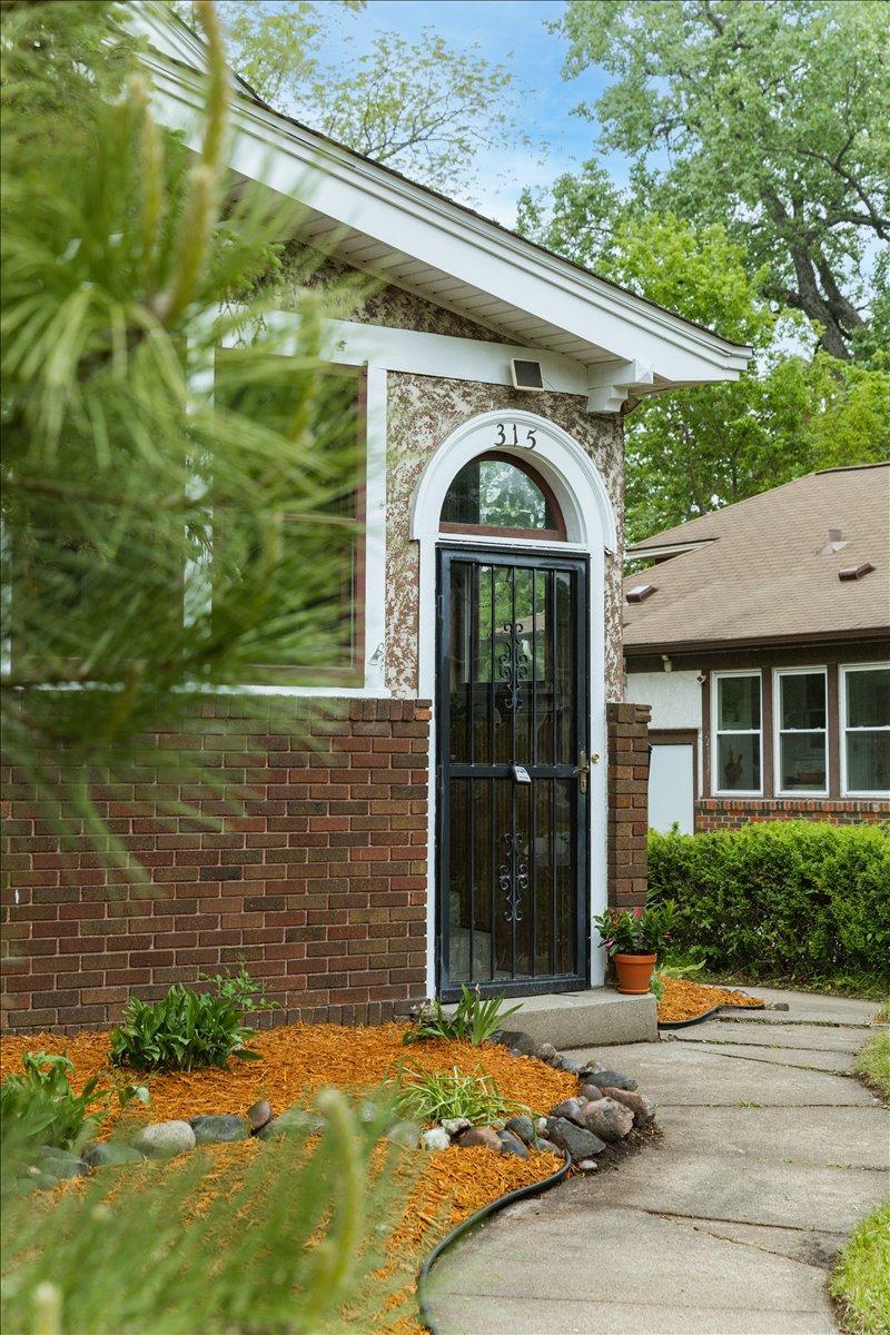 315 George St W, Saint Paul, MN 55107