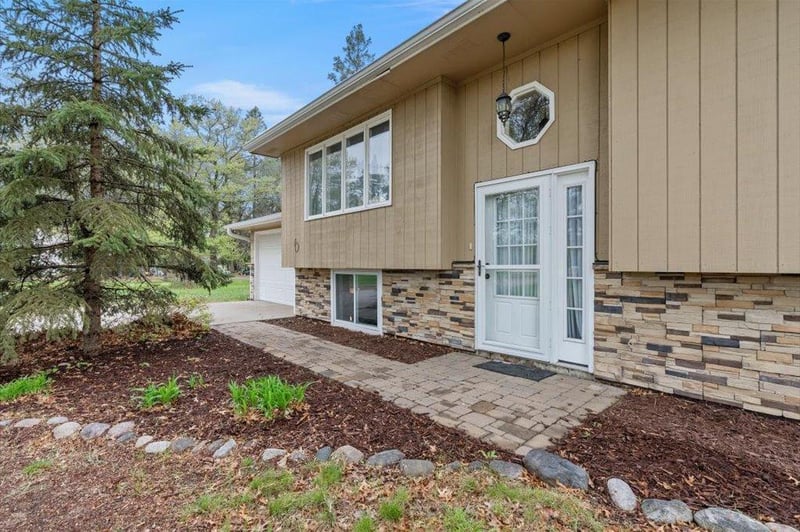 5850 Fairview Rd, Baxter, MN 56425