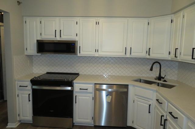 3801 W 98th St #402, Bloomington, MN 55431