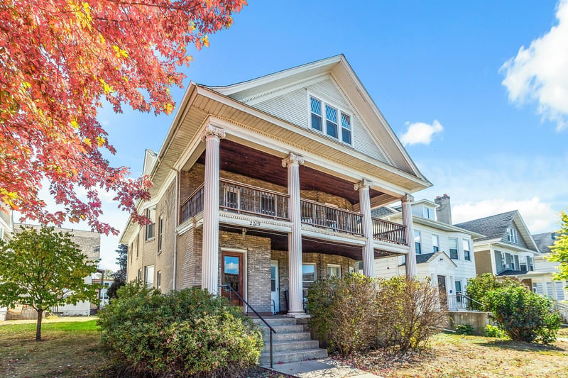 2209 Pleasant Ave, Minneapolis, MN 55404