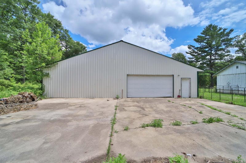 49383 Lake Ave, Mcgregor, MN 55760