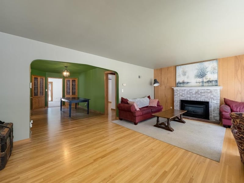 607 Swan St, Le Sueur, MN 56058