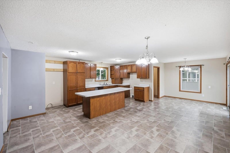 302 3rd St W, Hastings, MN 55033