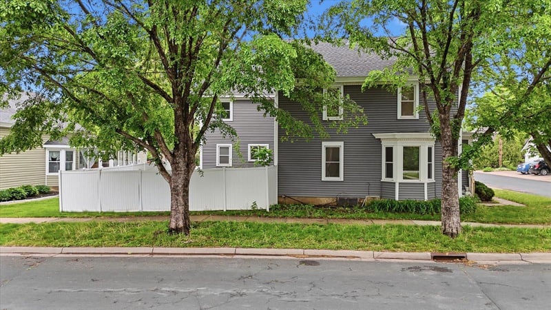 302 3rd St W, Hastings, MN 55033
