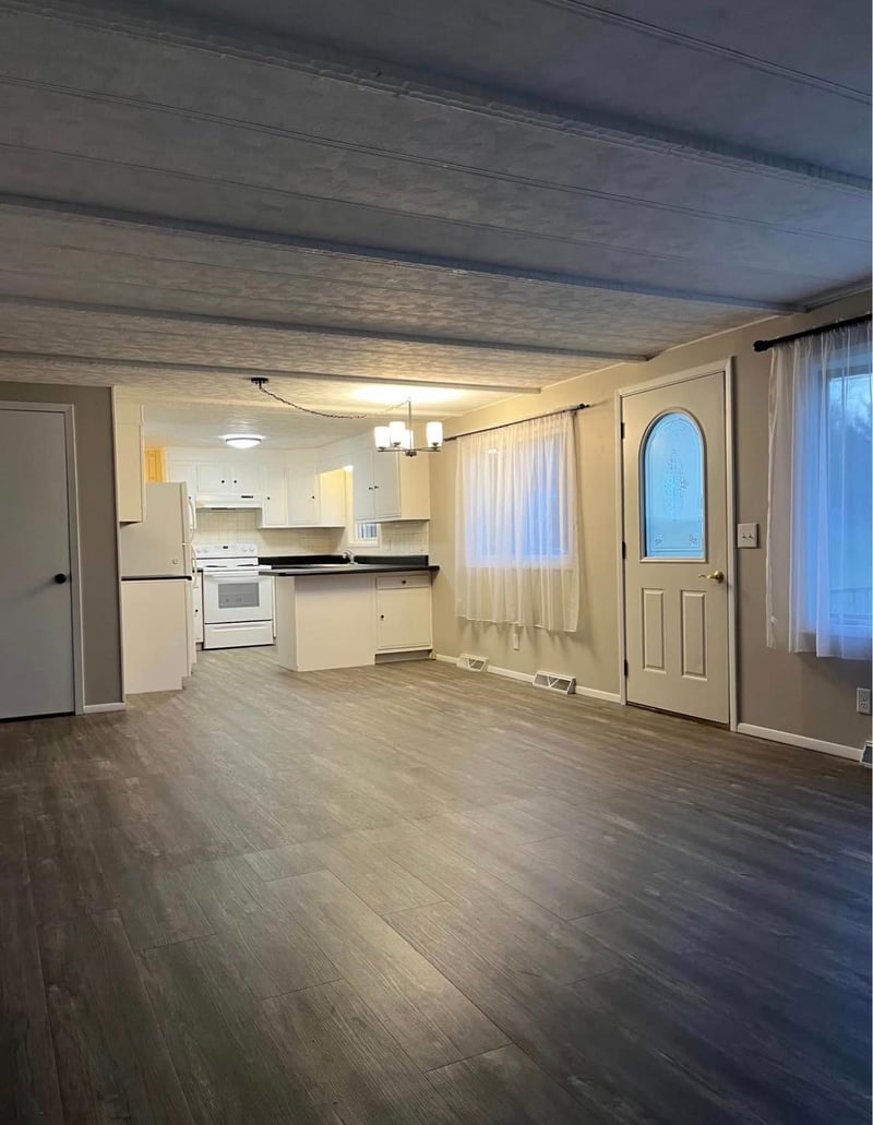 322 W Prairie Ave, Mabel, MN 55954