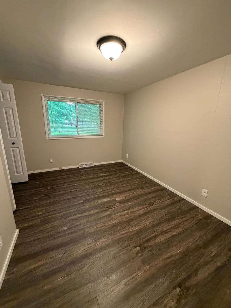 322 W Prairie Ave, Mabel, MN 55954