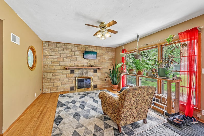 113 Central St, Le Sueur, MN 56058